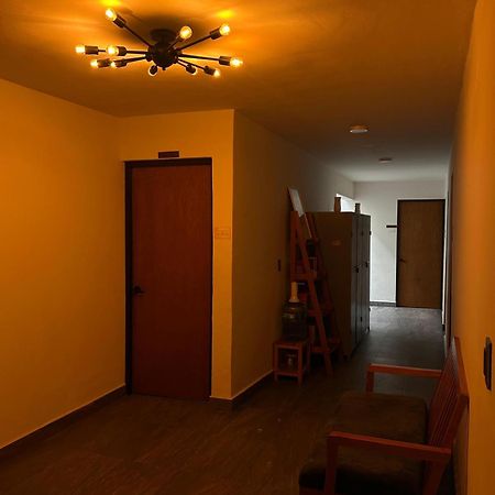 El Salto De Camela Hostal Uruapan  外观 照片