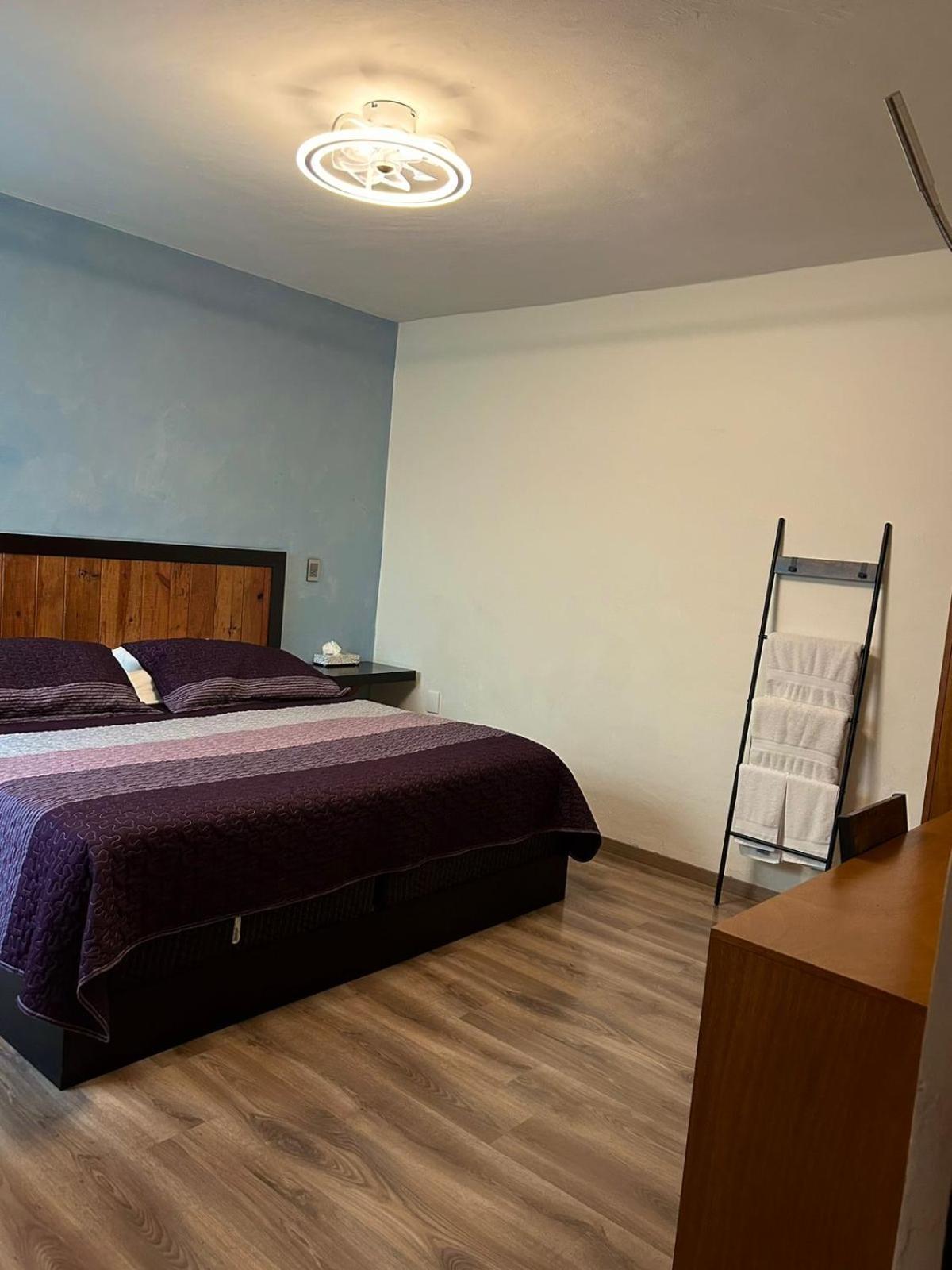 El Salto De Camela Hostal Uruapan  外观 照片