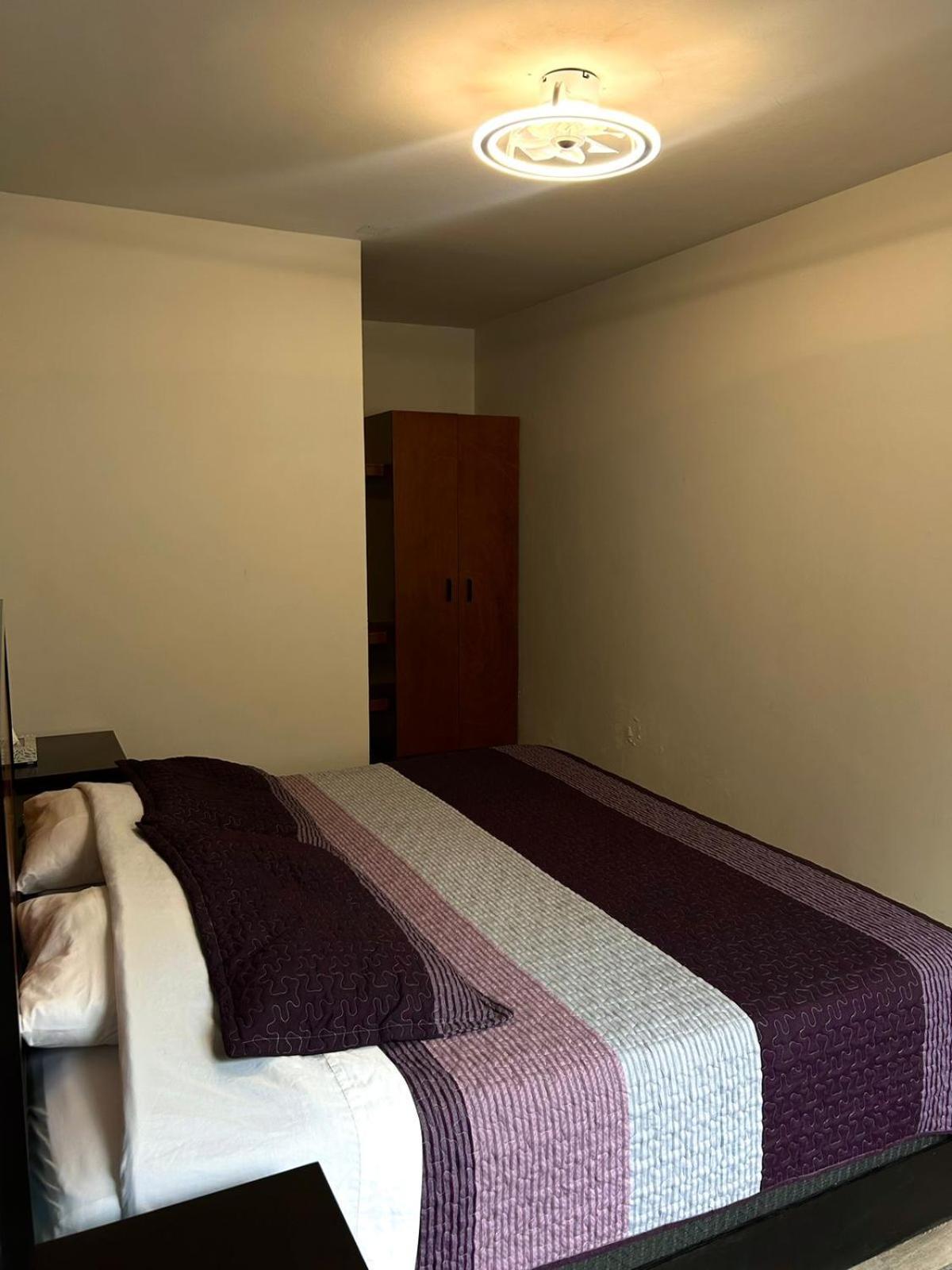El Salto De Camela Hostal Uruapan  外观 照片