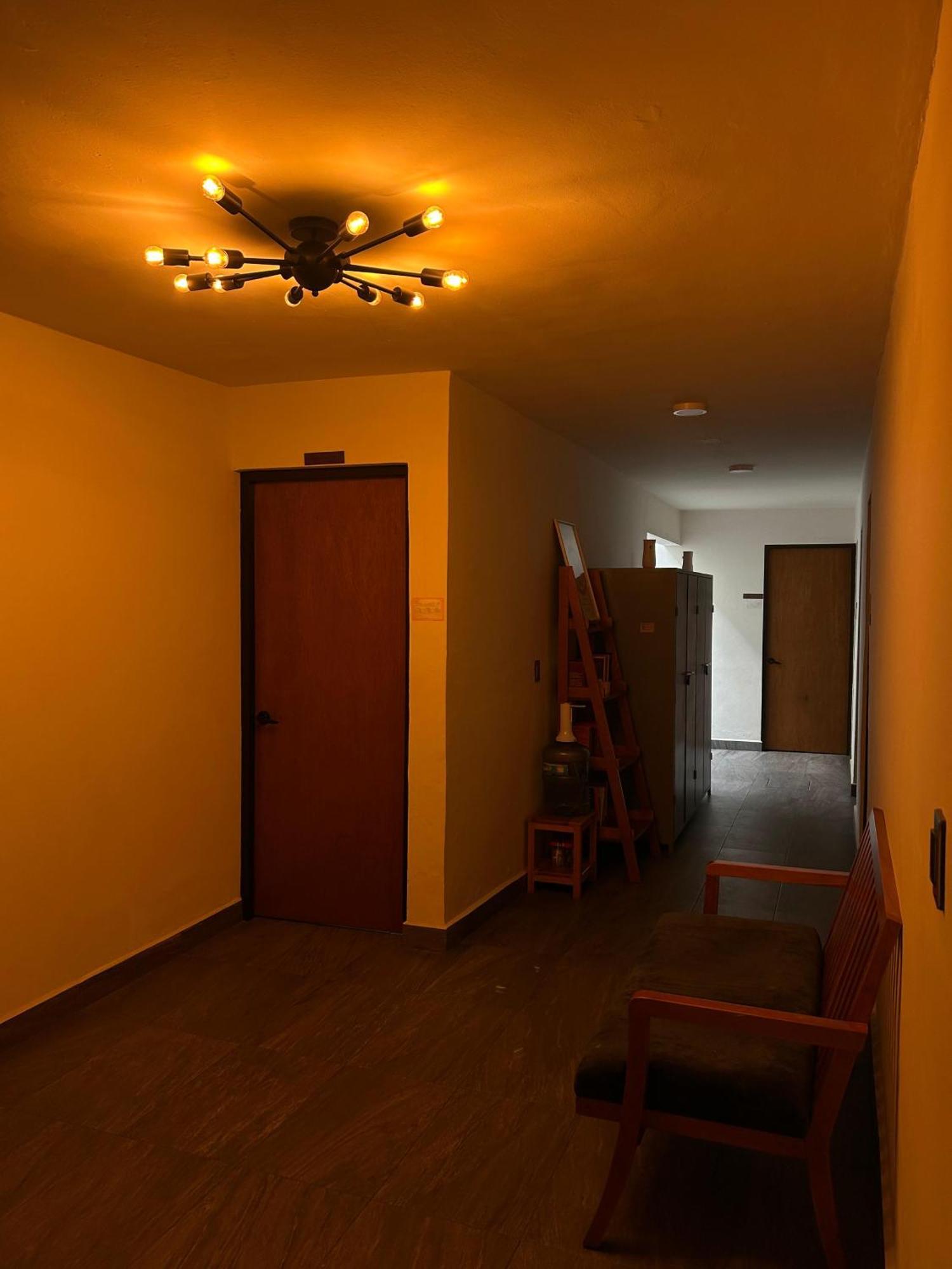 El Salto De Camela Hostal Uruapan  外观 照片